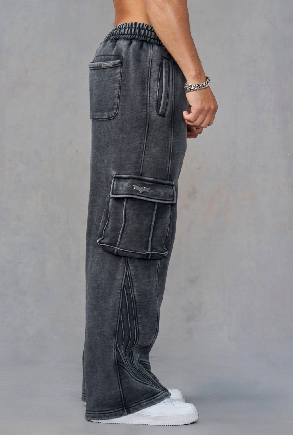 2131 - Batman Armored Sweats