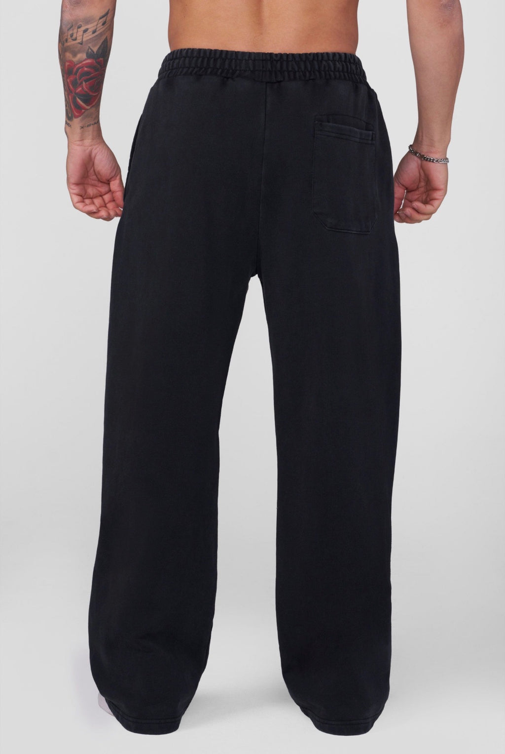 2125 - Divine Sweats
