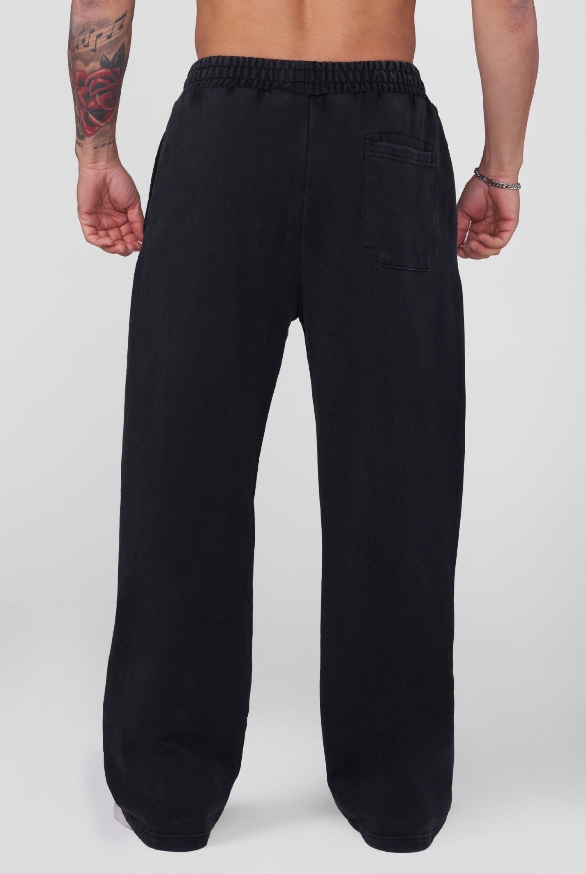 2125 - Divine Sweats