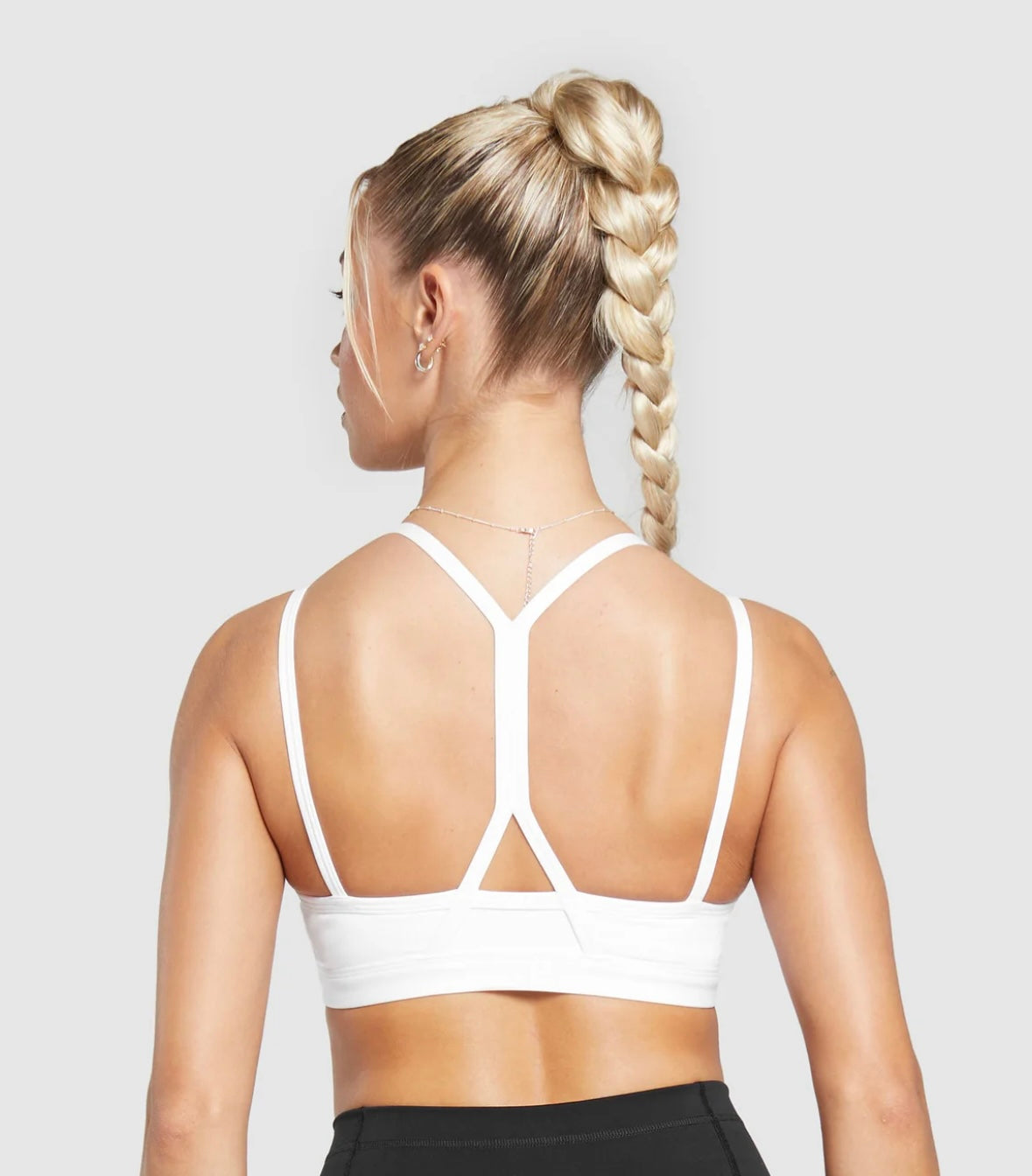 STRAP FEATURE SPORTS BRA